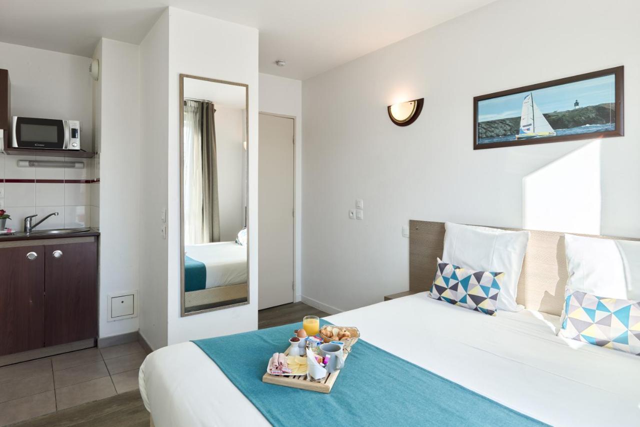 Comfort Aparthotel Versailles, St Cyr L'Ecole Saint-Cyr-l'Ecole Exterior photo